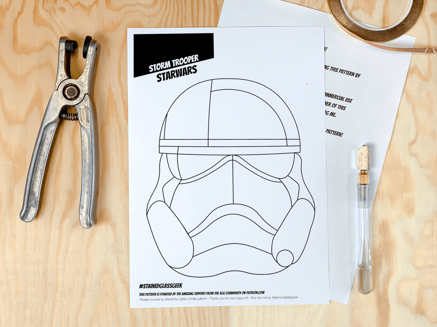 stormtrooper helmet stained glass pattern