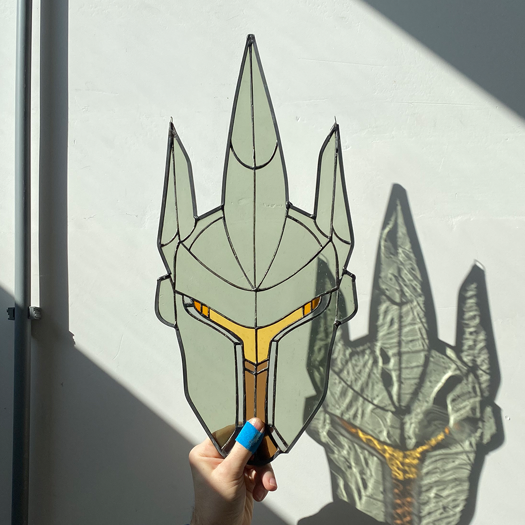 Reinhardt’s Helmet Inspired Stained Glass Art_1